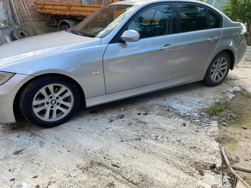 BMW 320 Е90, снимка 3 - Автомобили и джипове - 47720771