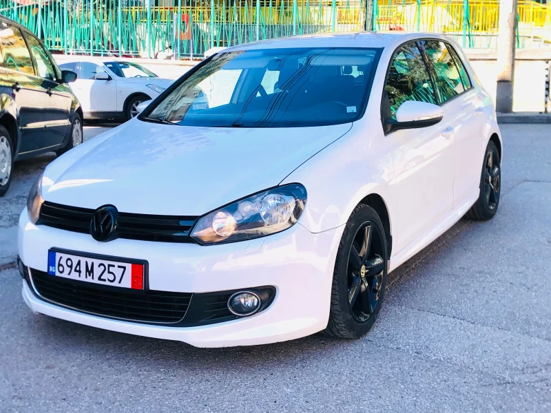 VW Golf GT 1.6TDI, снимка 1 - Автомобили и джипове - 49539158