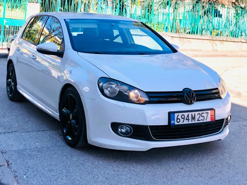 VW Golf GT 1.6TDI, снимка 3 - Автомобили и джипове - 49539158