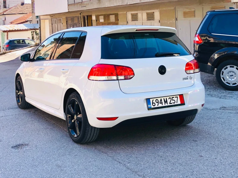 VW Golf GT 1.6TDI, снимка 2 - Автомобили и джипове - 49539158