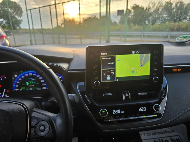 Toyota Corolla 1.8Hibrid TEAM DEUTSCHLAND, снимка 8 - Автомобили и джипове - 51264246