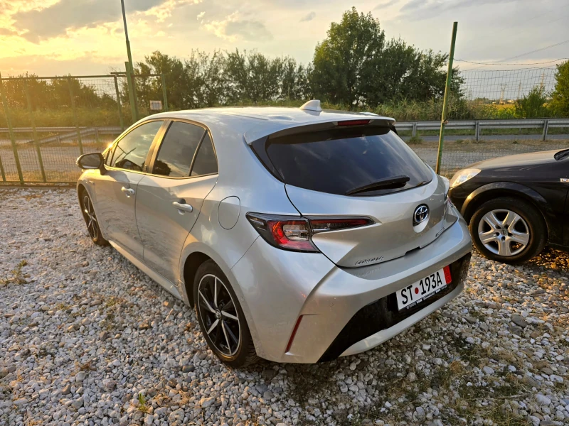 Toyota Corolla 1.8Hibrid TEAM DEUTSCHLAND, снимка 4 - Автомобили и джипове - 51264246