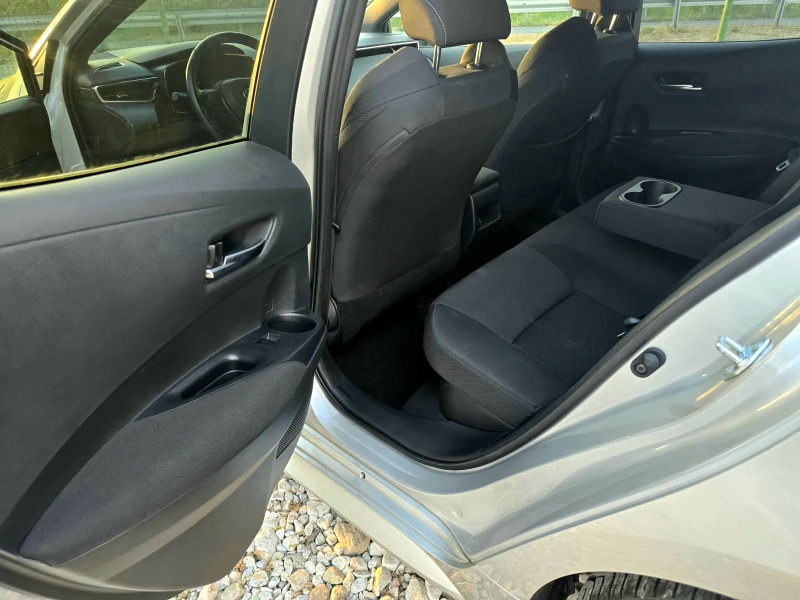 Toyota Corolla 1.8Hibrid TEAM DEUTSCHLAND, снимка 14 - Автомобили и джипове - 51264246