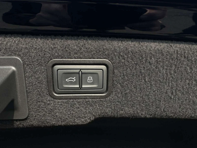 Audi A8 5.0 TFSI, снимка 17 - Автомобили и джипове - 51745386