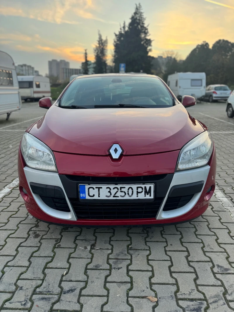 Renault Megane, снимка 2 - Автомобили и джипове - 52354912