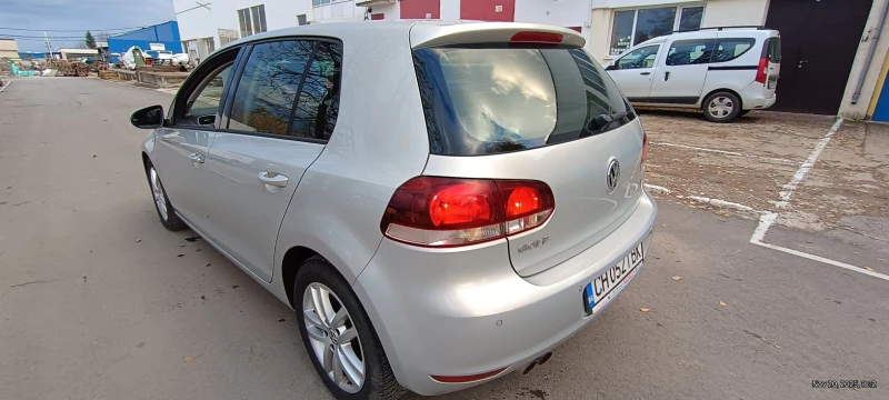 VW Golf, снимка 5 - Автомобили и джипове - 52614612