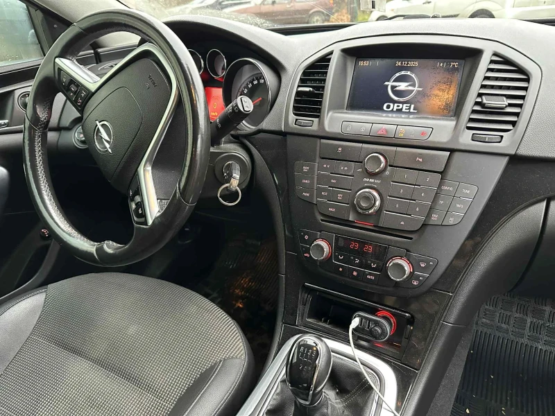 Opel Insignia, снимка 4 - Автомобили и джипове - 52904843