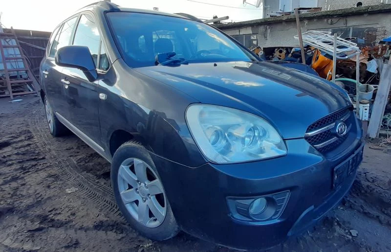 Kia Carens 2.0 crdi, снимка 2 - Автомобили и джипове - 47403347