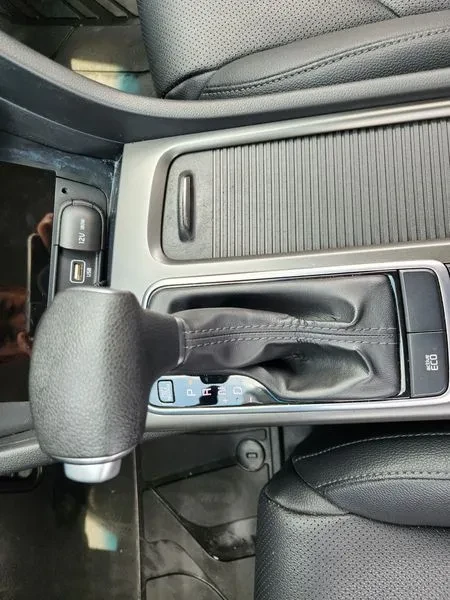 Kia K5 2.0 Lpi Deluxe, снимка 12 - Автомобили и джипове - 56355283