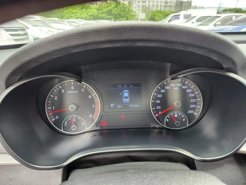 Kia K5 2.0 Lpi Deluxe, снимка 11 - Автомобили и джипове - 56355283