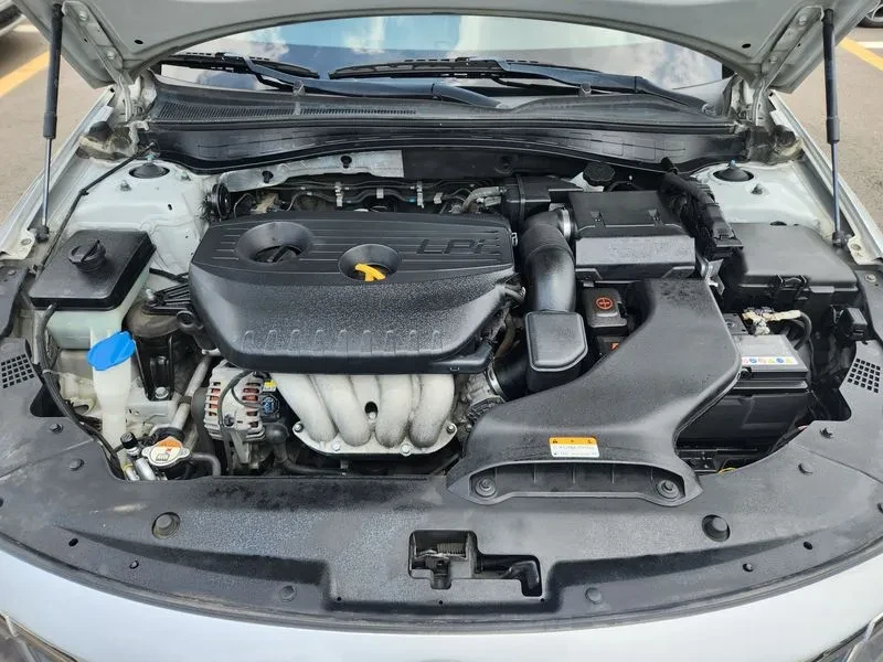 Kia K5 2.0 Lpi Deluxe, снимка 8 - Автомобили и джипове - 56355283