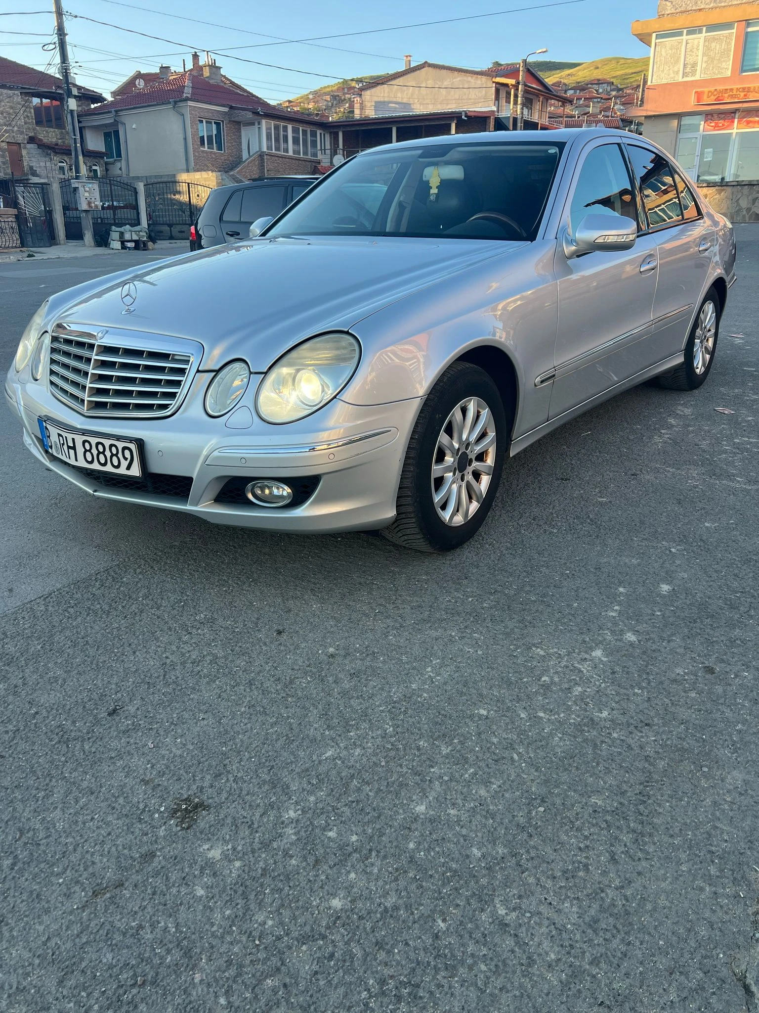 Mercedes-Benz E 280  - изображение 2