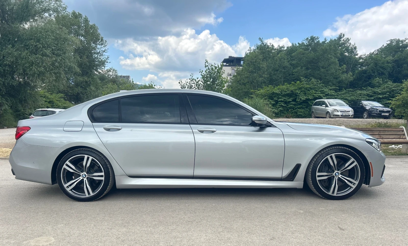 BMW 750 M750 IX DRIVE - изображение 5