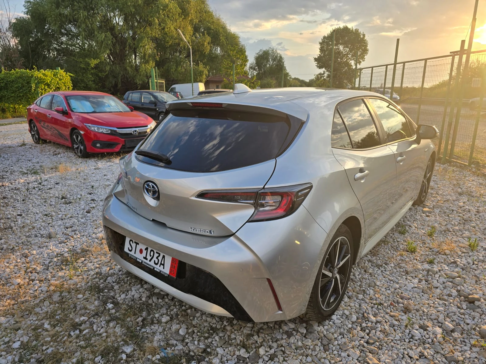 Toyota Corolla 1.8Hibrid TEAM DEUTSCHLAND - изображение 3