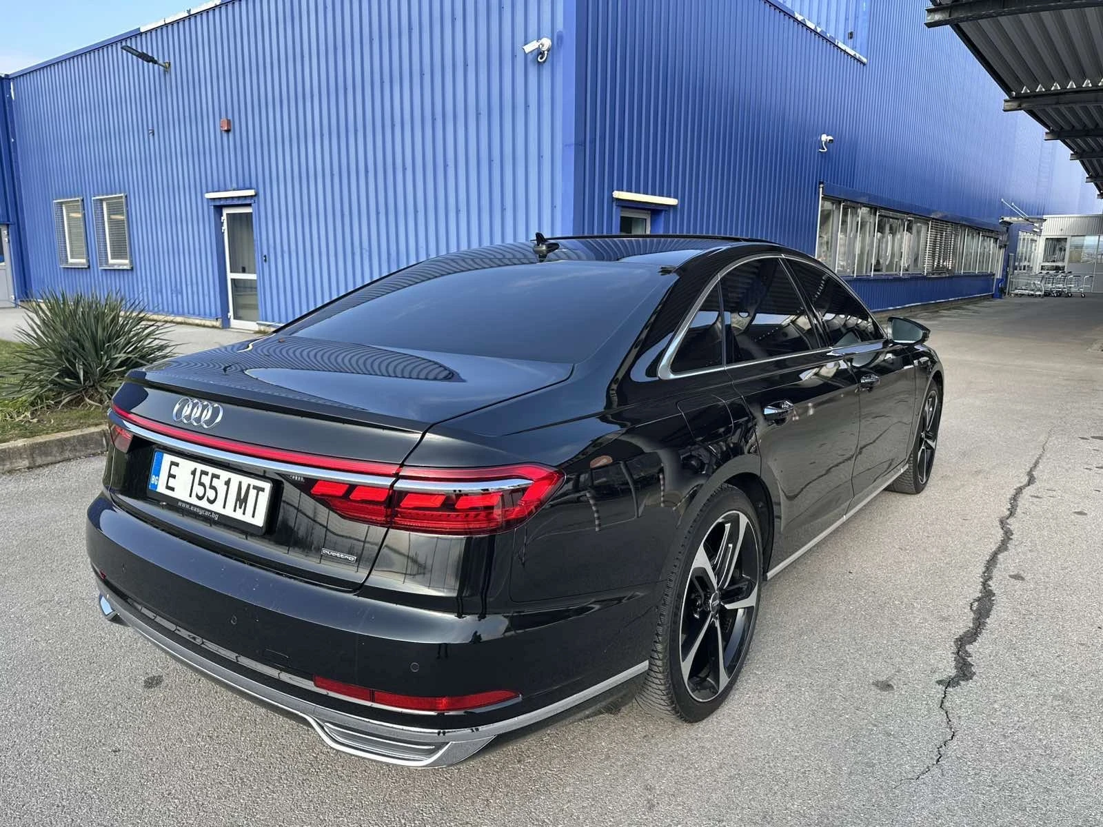 Audi A8 5.0 TFSI - изображение 2