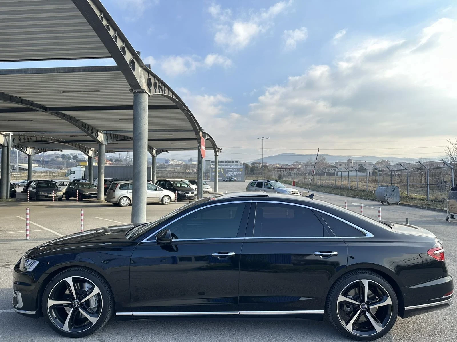 Audi A8 5.0 TFSI - изображение 5