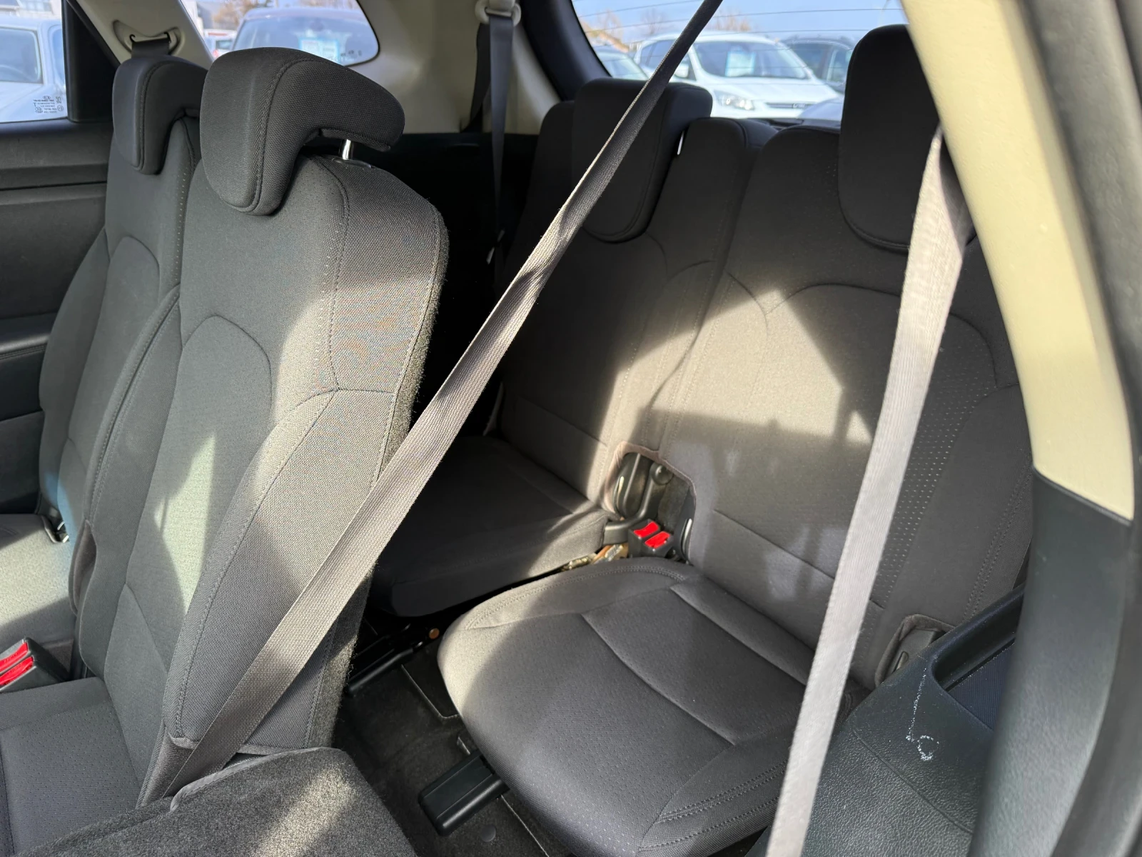 Kia Carens 2.0i CH Automat Navi 7m - изображение 9