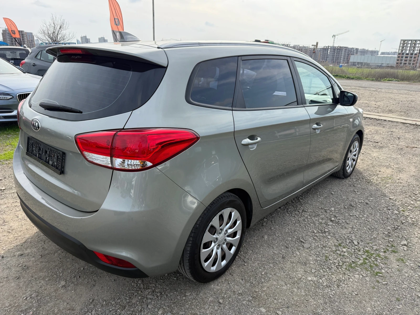 Kia Carens 2.0i CH Automat Navi 7m - изображение 4