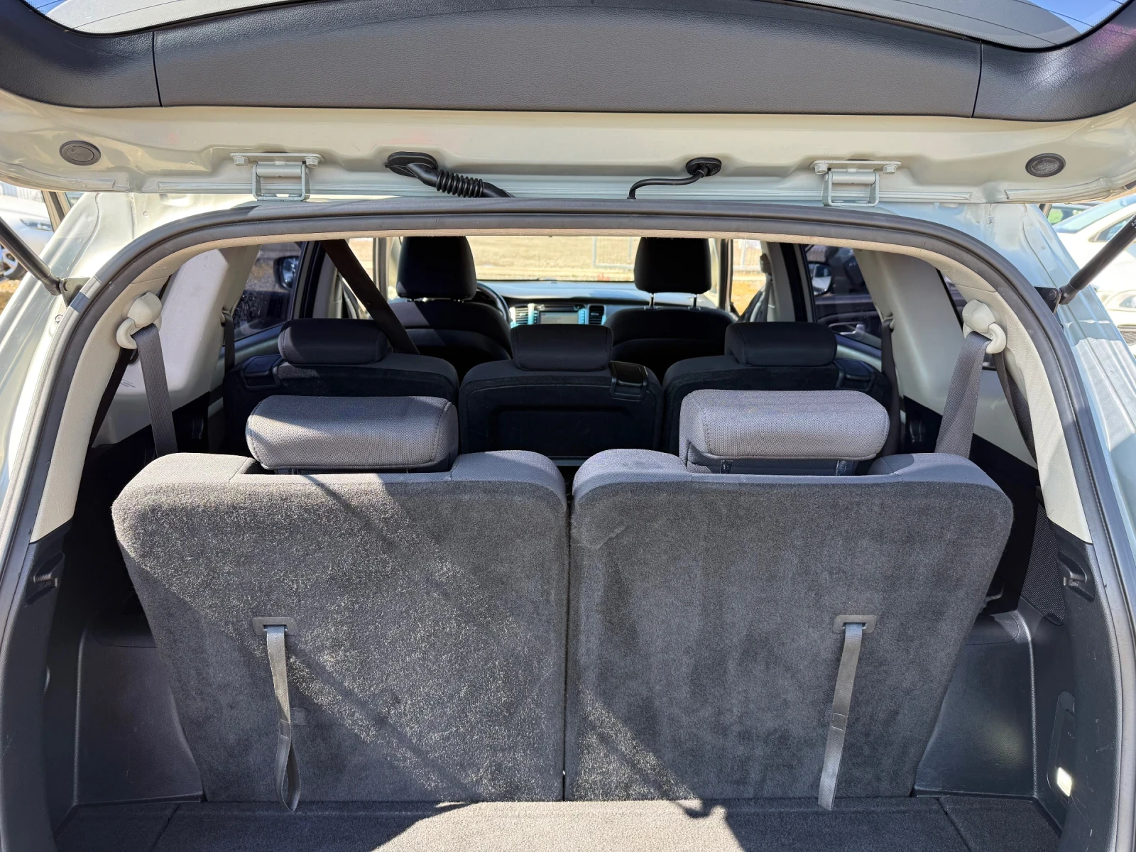 Kia Carens 2.0i CH Automat Navi 7m | Mobile.bg � ����������� 10