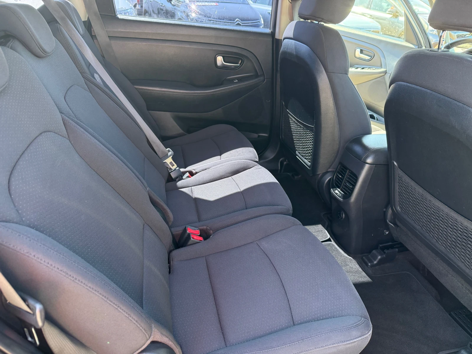 Kia Carens 2.0i CH Automat Navi 7m | Mobile.bg � ����������� 9