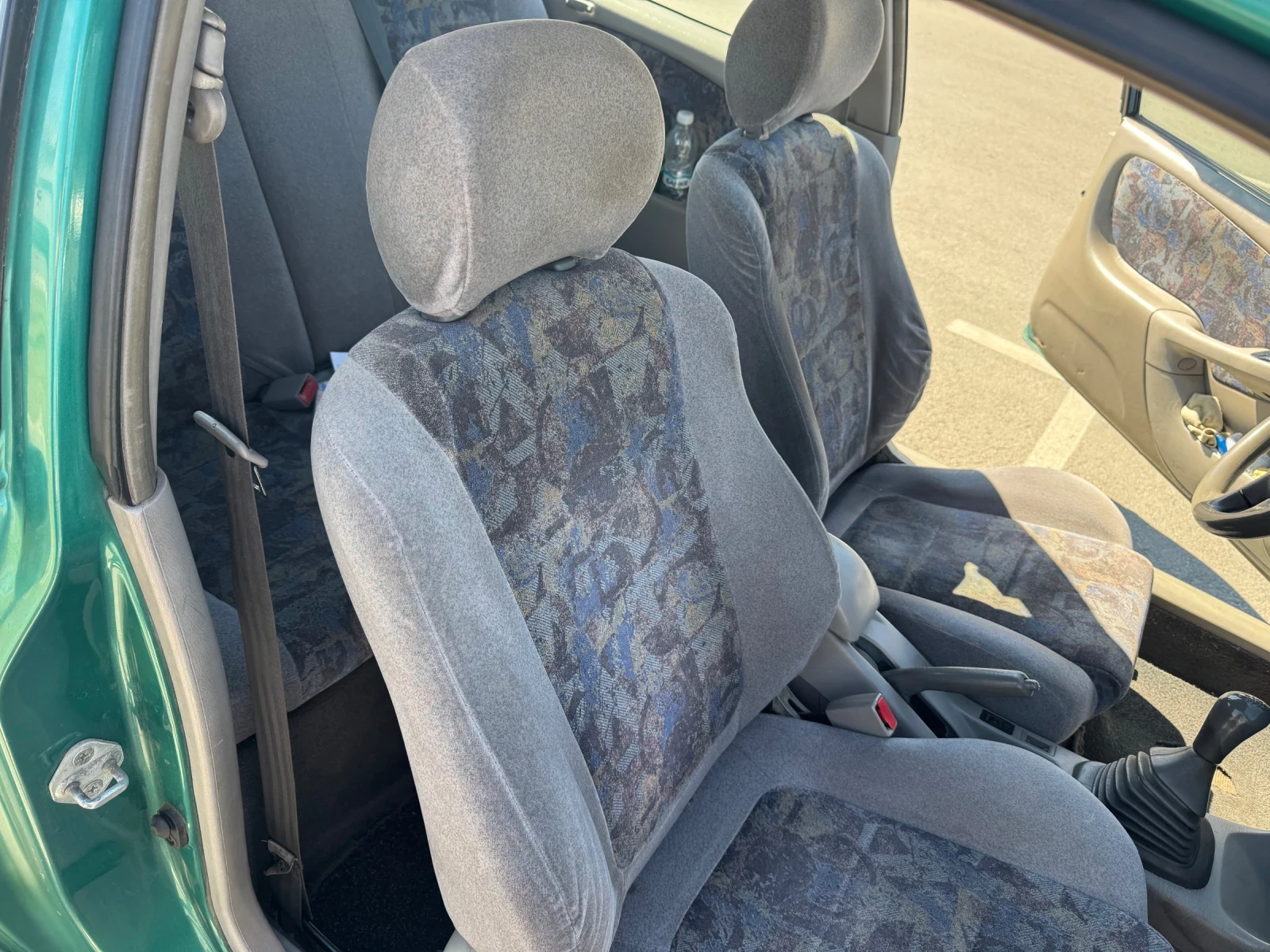 Toyota Corolla 1.4 , снимка 15 - Автомобили и джипове - 53800037