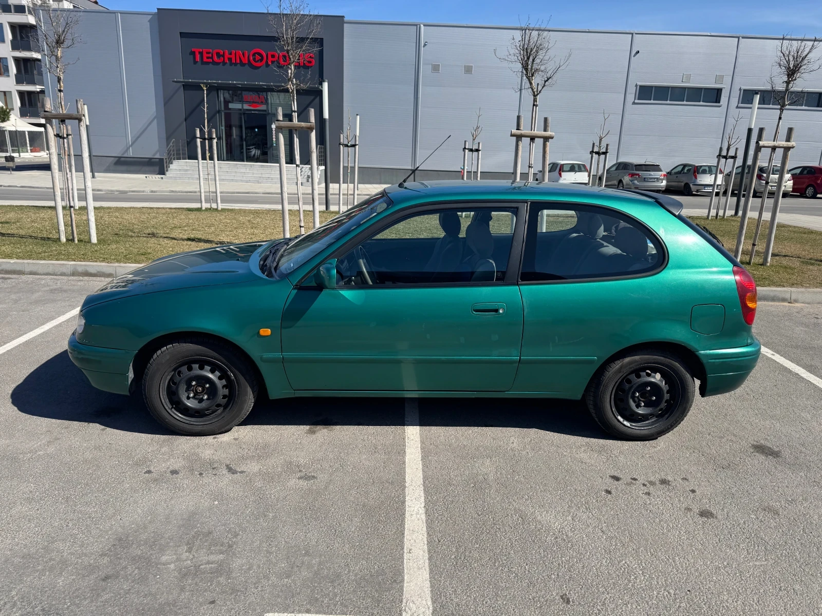 Toyota Corolla 1.4 , снимка 7 - Автомобили и джипове - 53800037