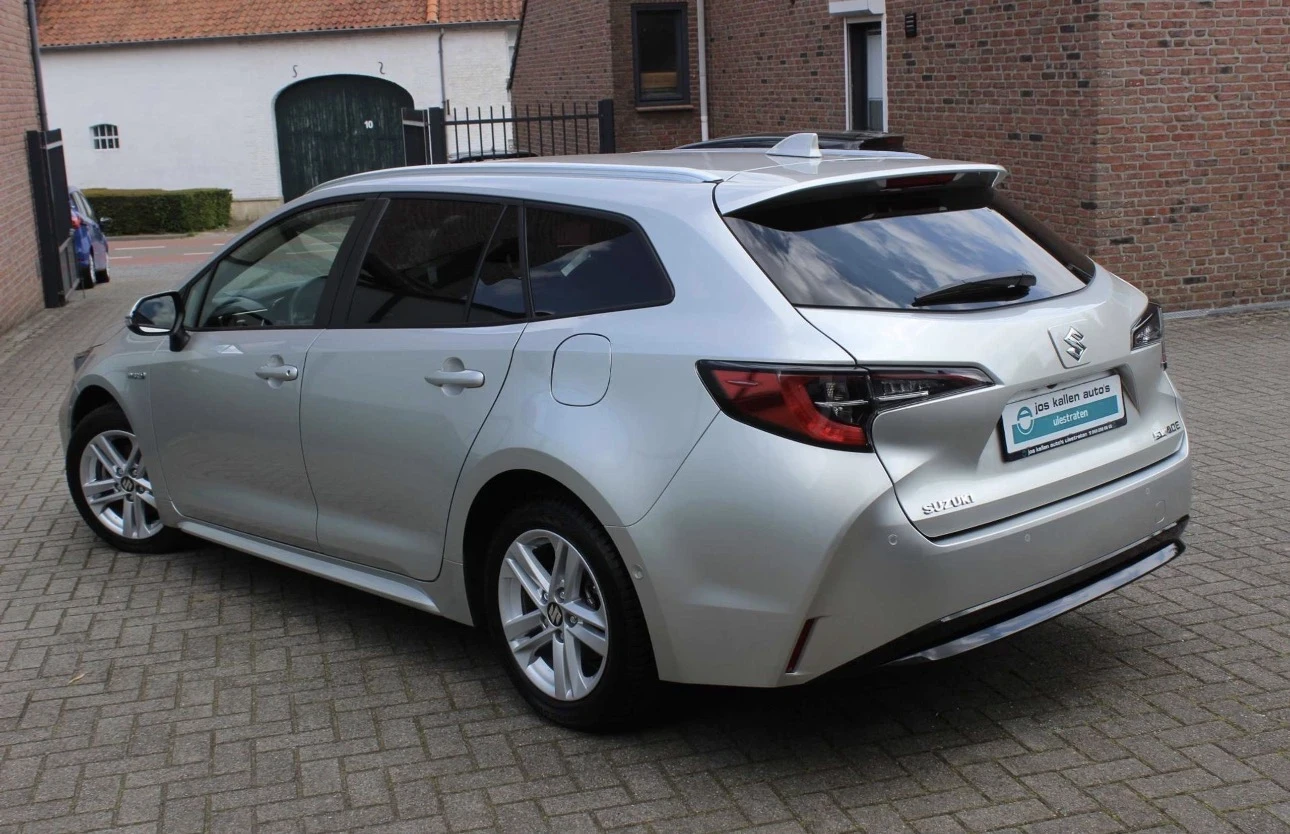 Suzuki Swace 1.8 хибрид 140кс, снимка 3 - Автомобили и джипове - 54510315