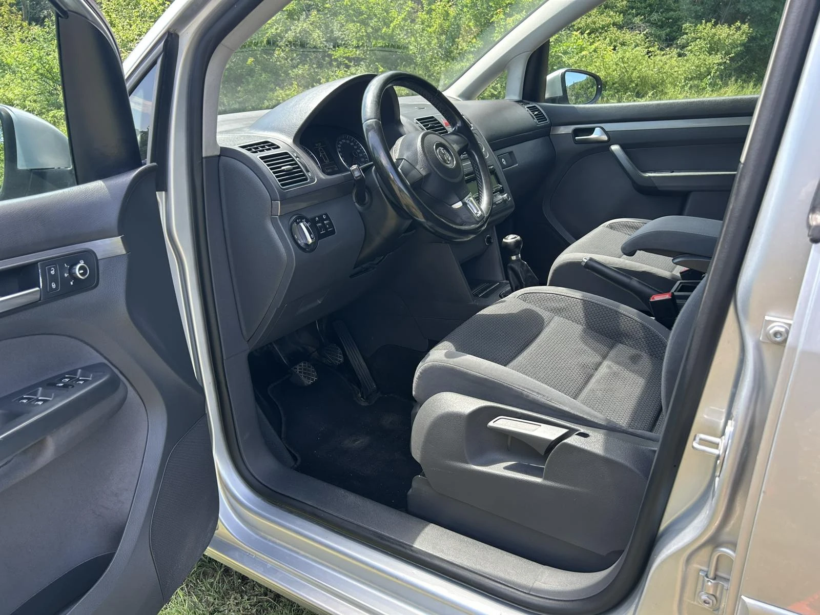VW Touran  1.4 TSI EcoFuel Метан/Бензин, снимка 7 - Автомобили и джипове - 54809541