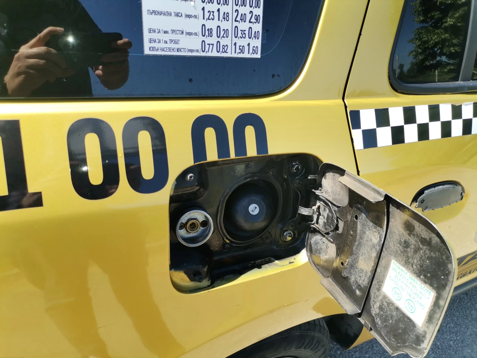 Dacia Logan 1.2, снимка 7 - Автомобили и джипове - 54833904