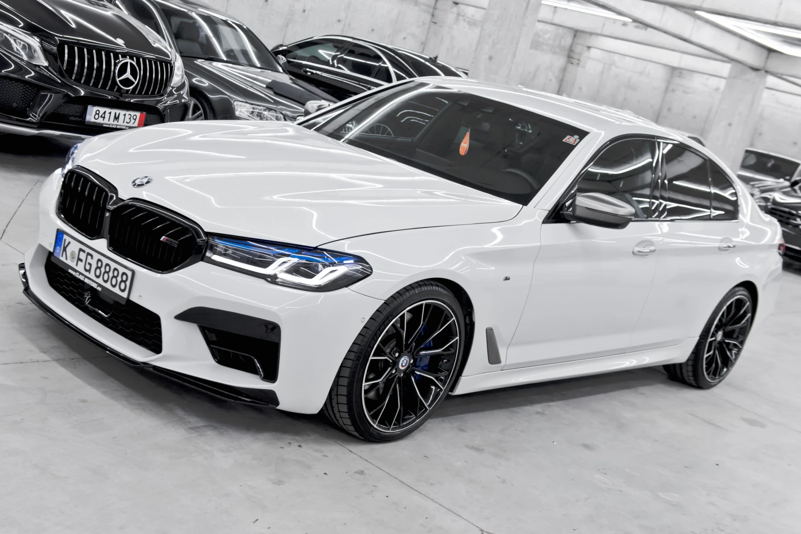 BMW 550 М550i* Stage2* Facelift M5 пакет, снимка 2 - Автомобили и джипове - 54910471