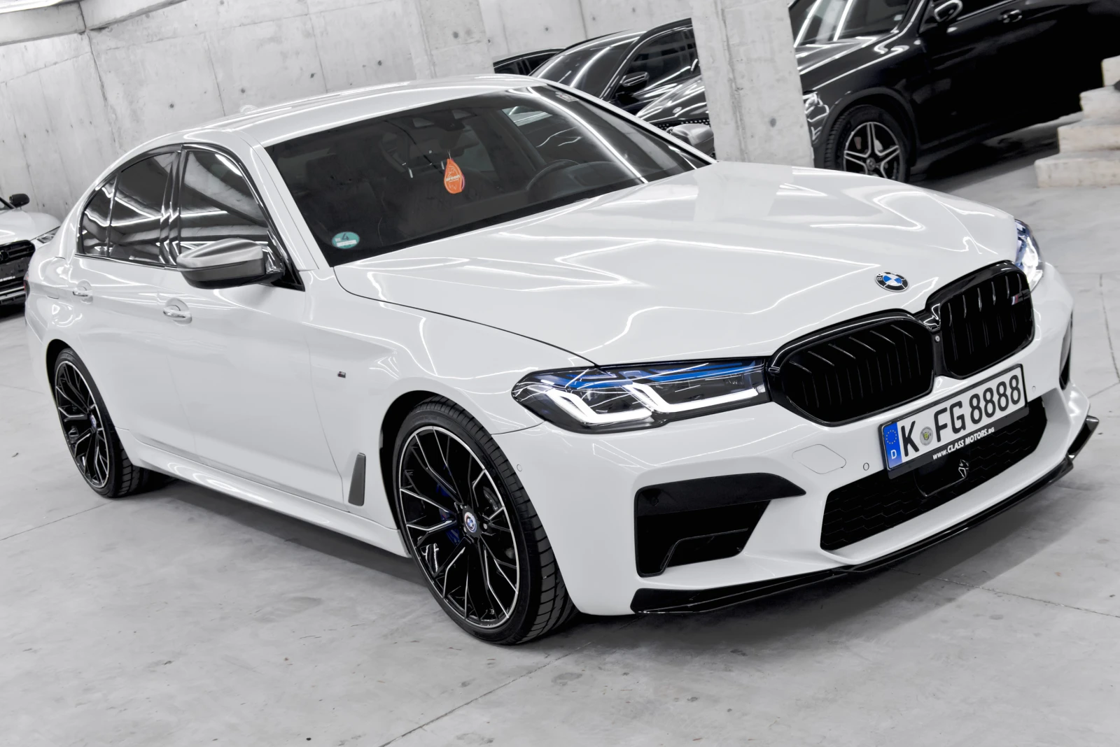 BMW 550 М550i* Stage2* Facelift M5 пакет, снимка 3 - Автомобили и джипове - 54910471