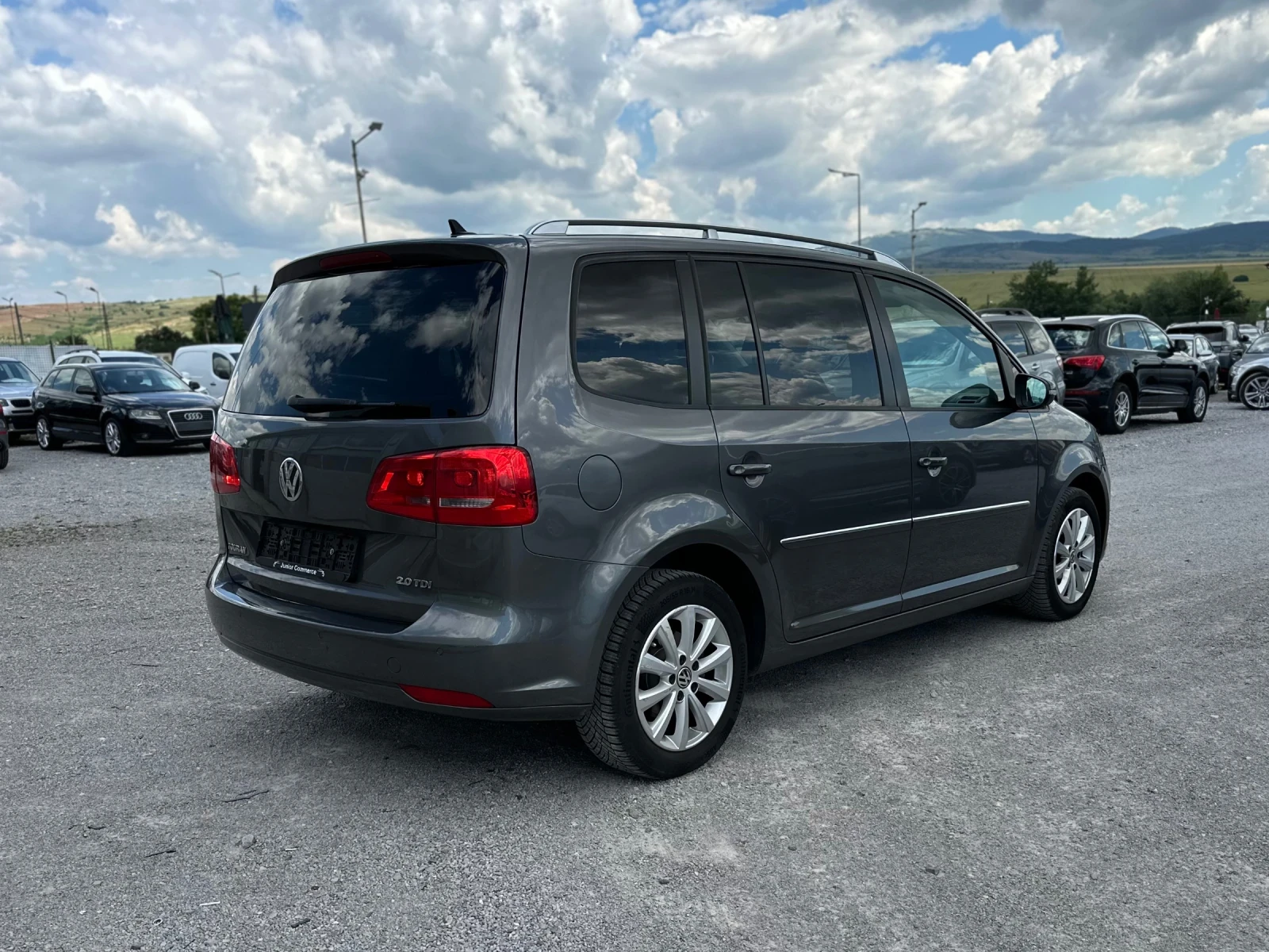 VW Touran 2.0TDi-HIGHLINE-НАВИ-ВЕЛУР-КЛИМАТРОНИК-ФУЛЛ-ТОП, снимка 5 - Автомобили и джипове - 54978046