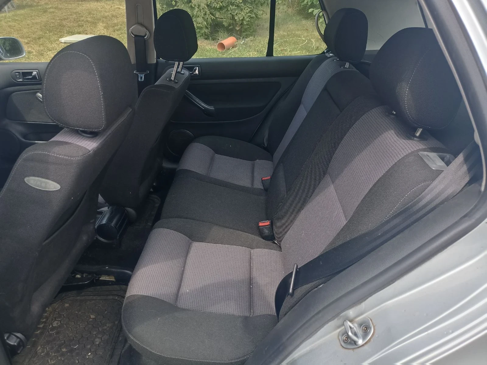 VW Golf 4, снимка 10 - Автомобили и джипове - 55024374