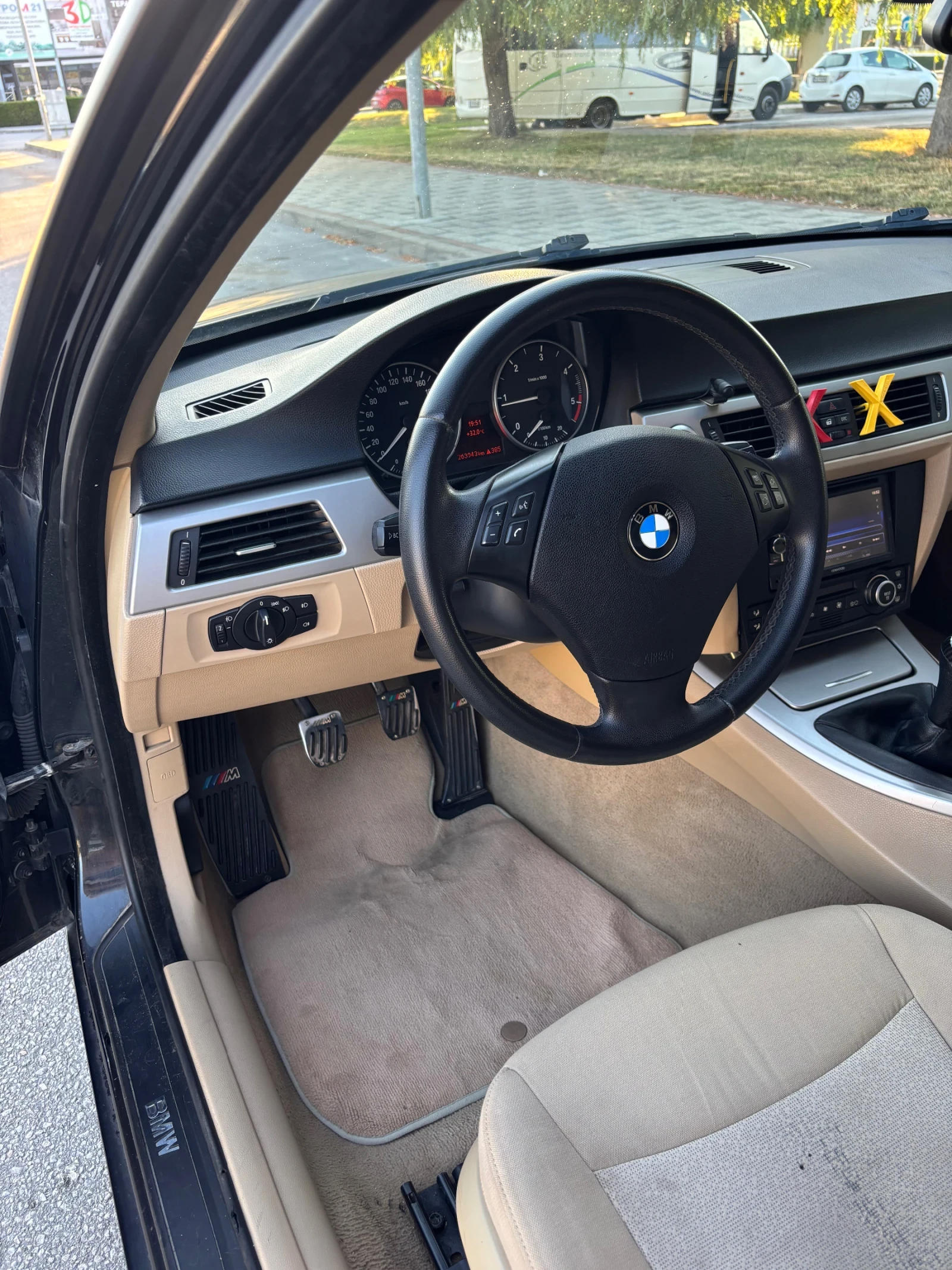 BMW 320, снимка 6 - Автомобили и джипове - 55662068