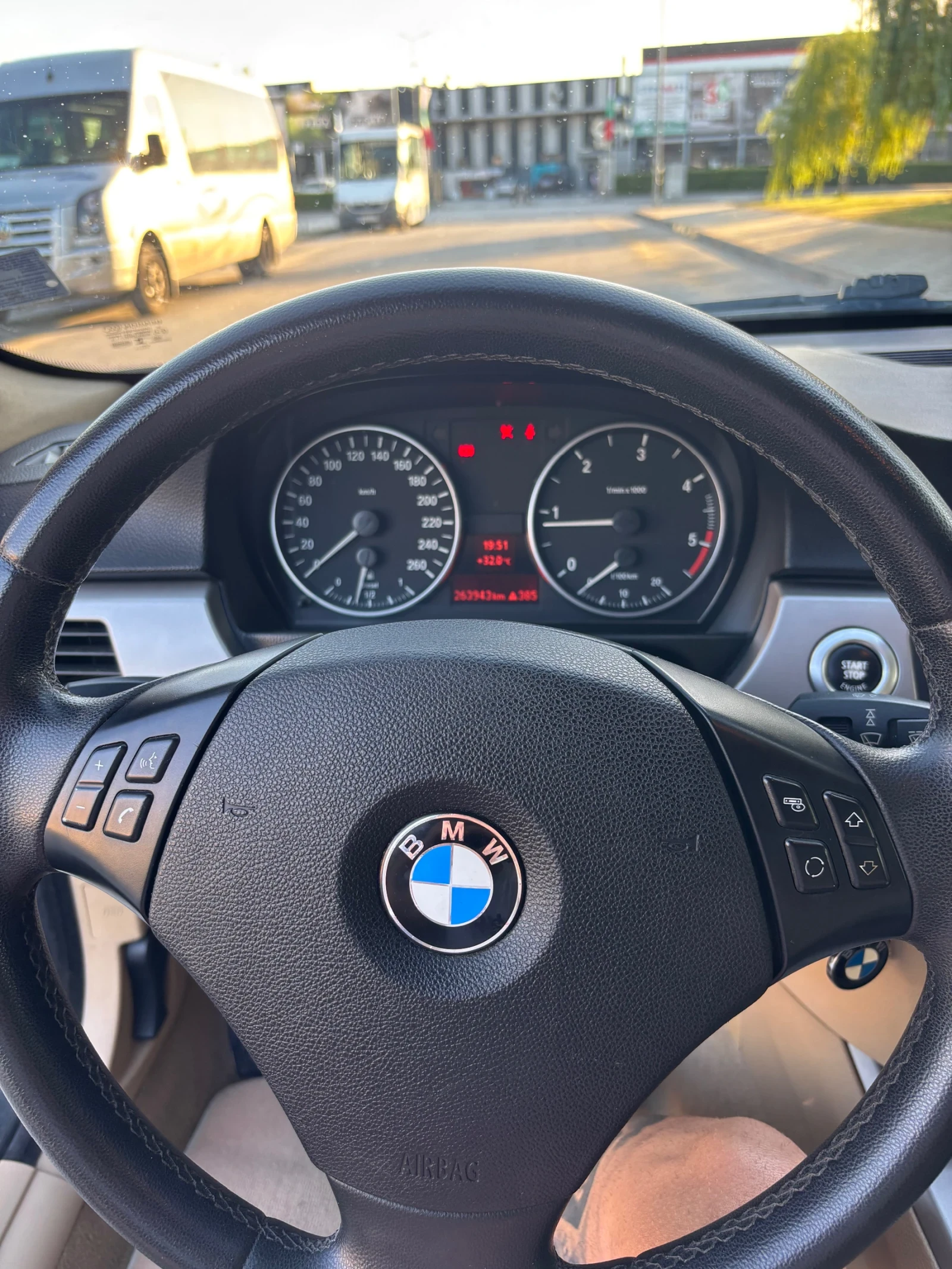 BMW 320, снимка 7 - Автомобили и джипове - 55662068