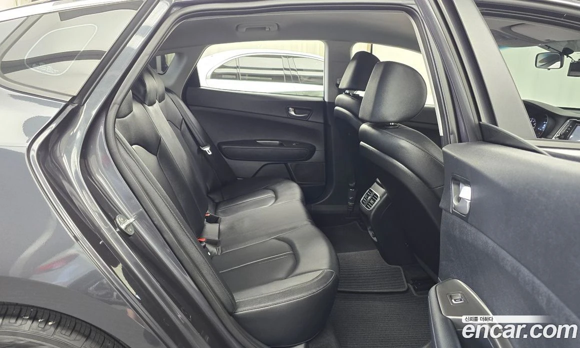 Kia K5 2.0 Luxury, снимка 17 - Автомобили и джипове - 55669096