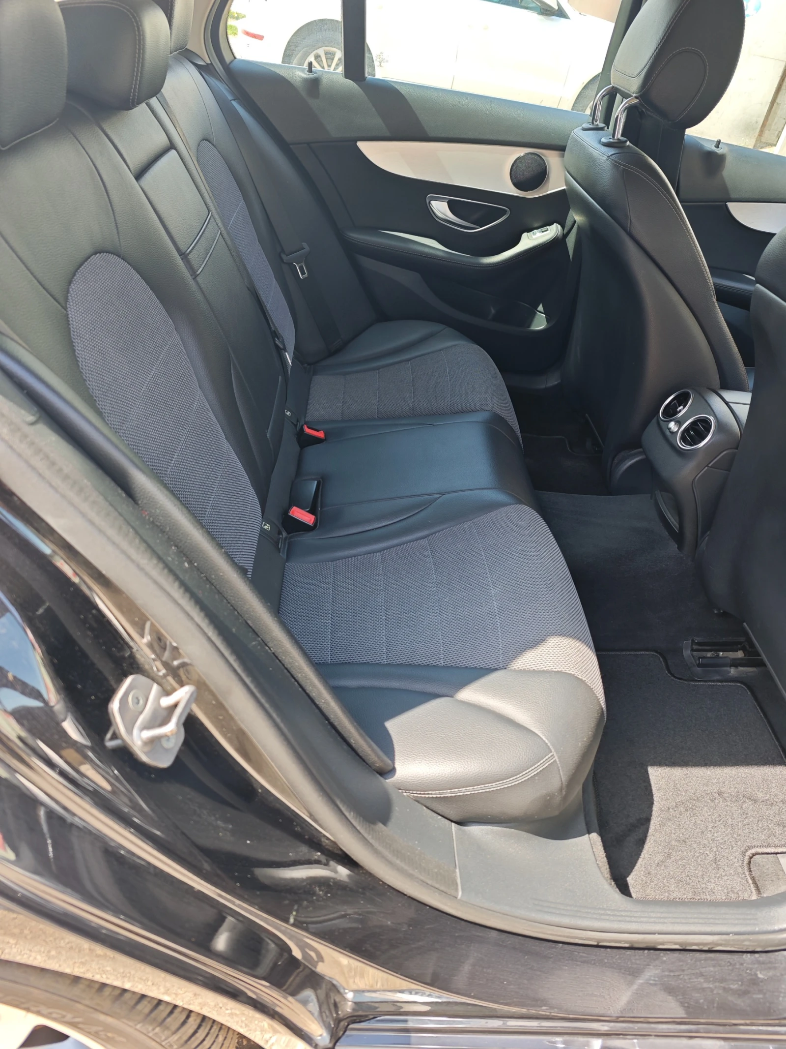 Mercedes-Benz C 220 4-Matic, automatic, 177 �.� | Mobile.bg � ����������� 9