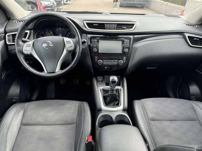 Nissan Qashqai, снимка 9 - Автомобили и джипове - 44240074