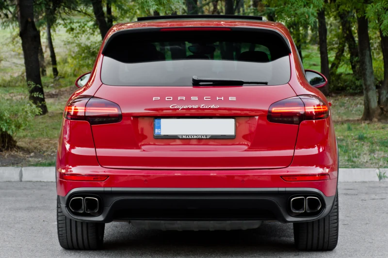 Porsche Cayenne TURBO 550кс, снимка 6 - Автомобили и джипове - 47388311