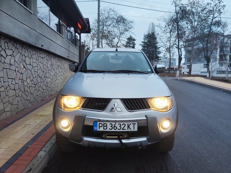 Mitsubishi L200, снимка 1 - Автомобили и джипове - 48283752