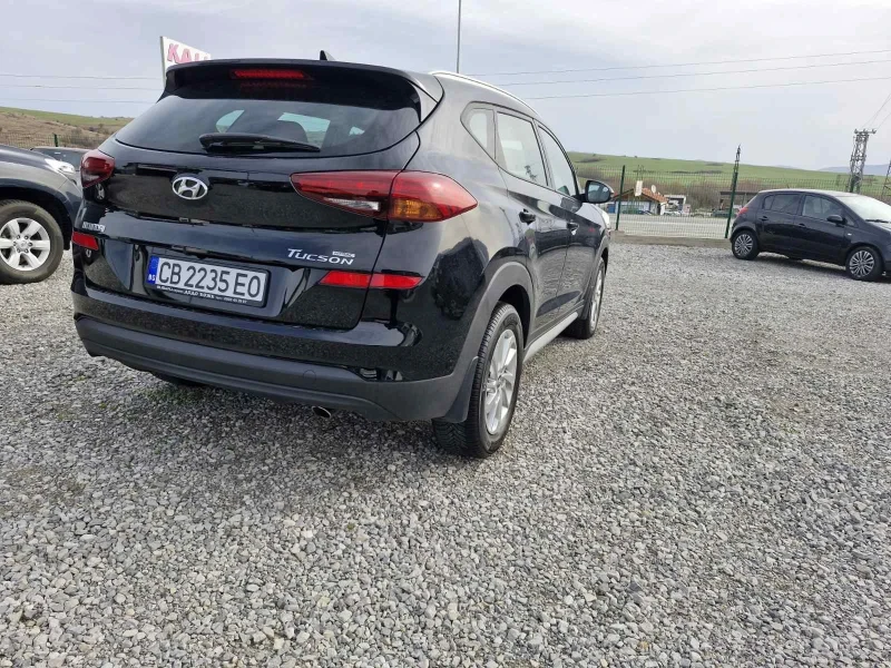 Hyundai Tucson 2.0 бензин, снимка 3 - Автомобили и джипове - 49515446