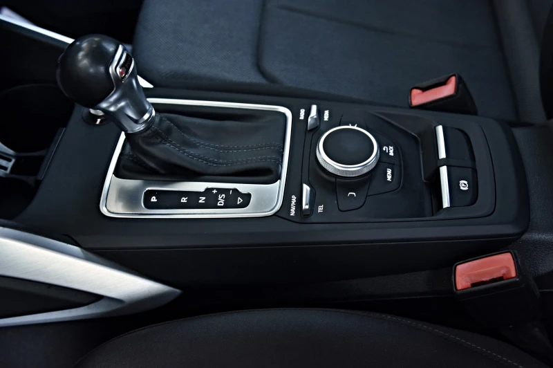 Audi Q2 3.5TFSI, снимка 10 - Автомобили и джипове - 51790413