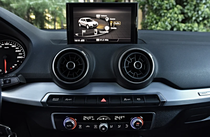 Audi Q2 3.5TFSI, снимка 11 - Автомобили и джипове - 51790413