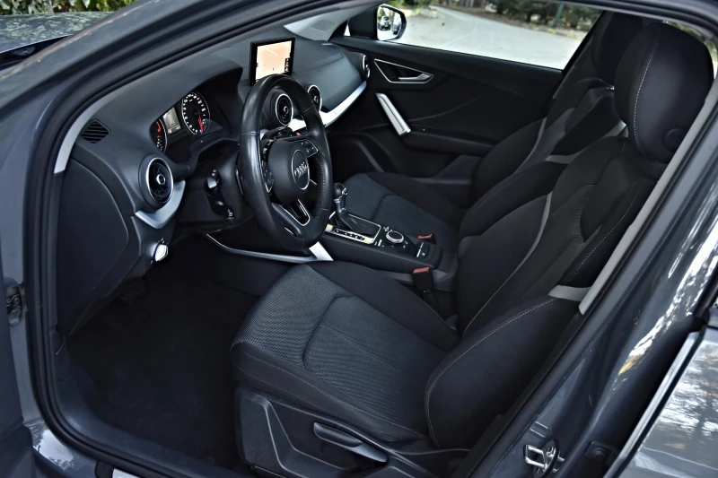 Audi Q2 3.5TFSI, снимка 16 - Автомобили и джипове - 51790413