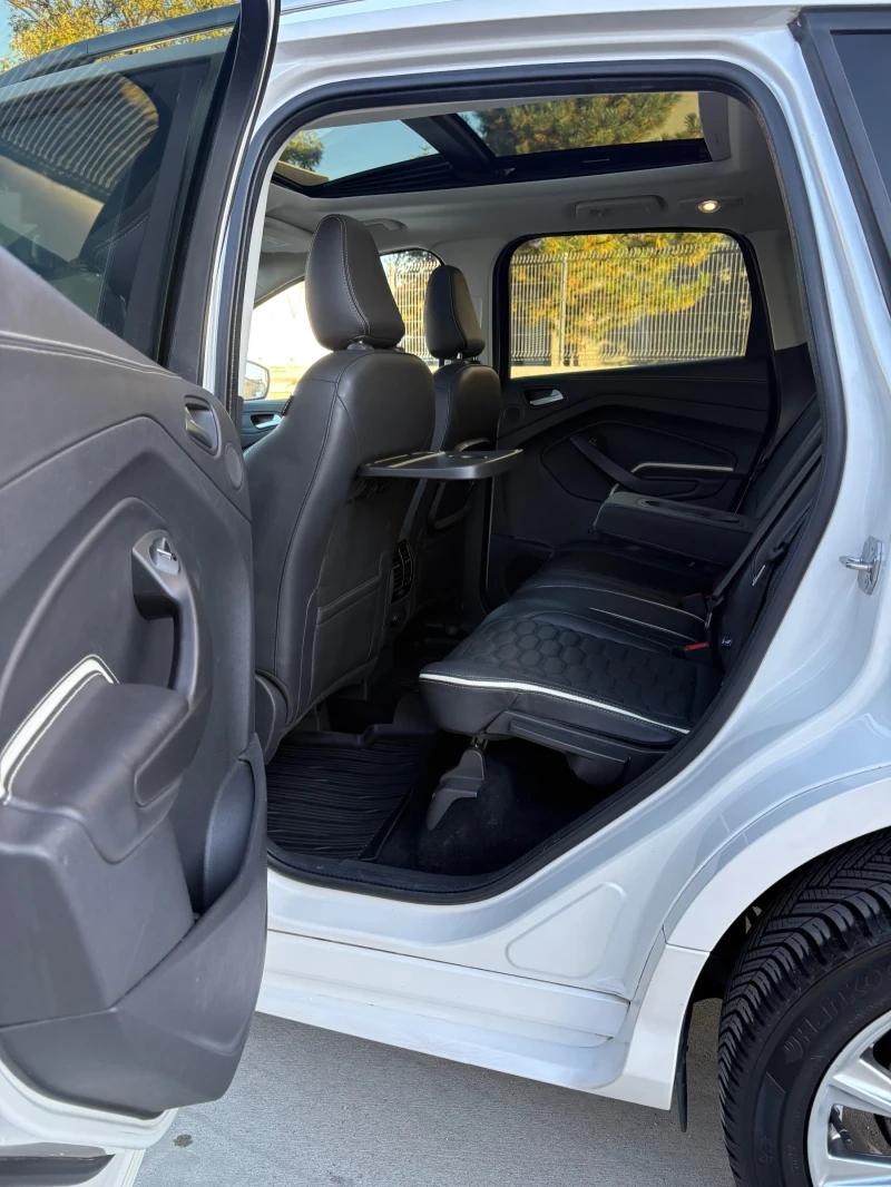 Ford Kuga Vignale Lux Full Extras 4x4 AWD 2.0 150hp, снимка 14 - Автомобили и джипове - 52111010