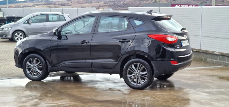 Hyundai IX35 2.0 d 4x4, снимка 5 - Автомобили и джипове - 53292660