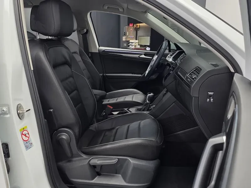 VW Tiguan 2.0 Tdi Premium, снимка 11 - Автомобили и джипове - 55748393