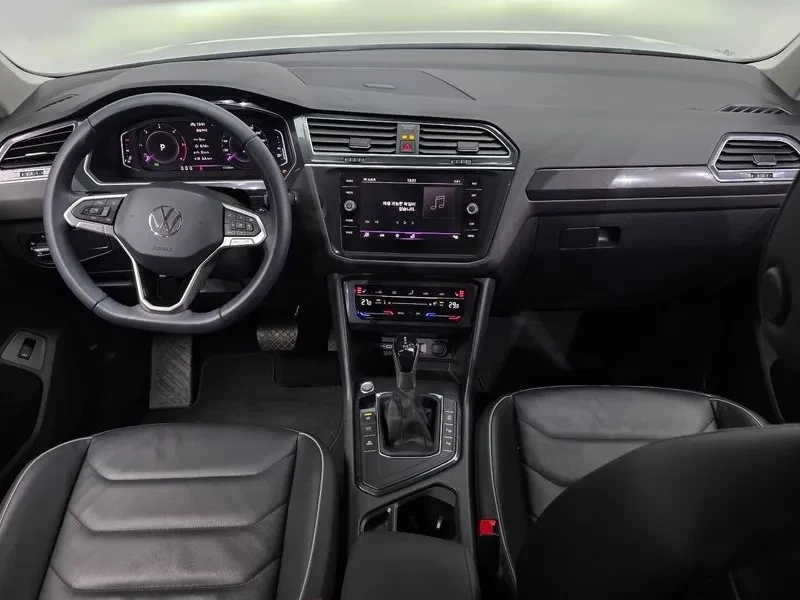 VW Tiguan 2.0 Tdi Premium, снимка 7 - Автомобили и джипове - 55748393