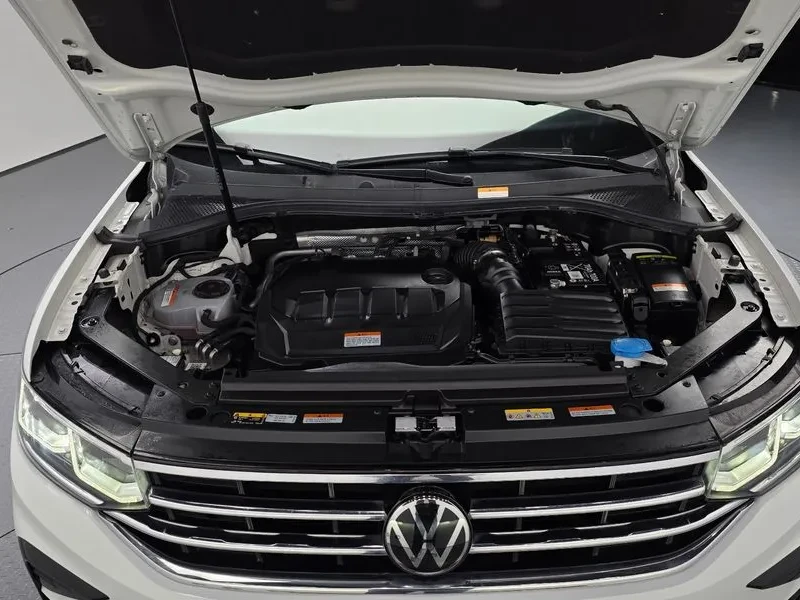 VW Tiguan 2.0 Tdi Premium, снимка 6 - Автомобили и джипове - 55748393