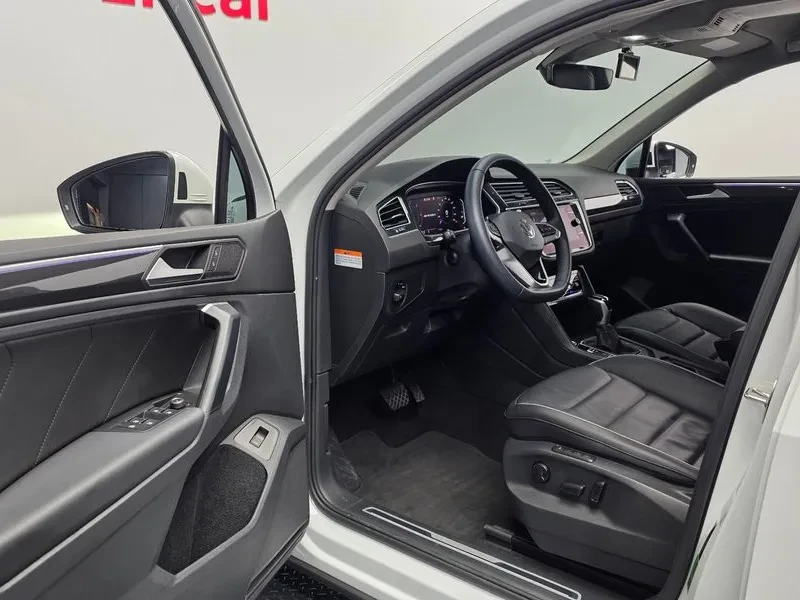 VW Tiguan 2.0 Tdi Premium, снимка 10 - Автомобили и джипове - 55748393